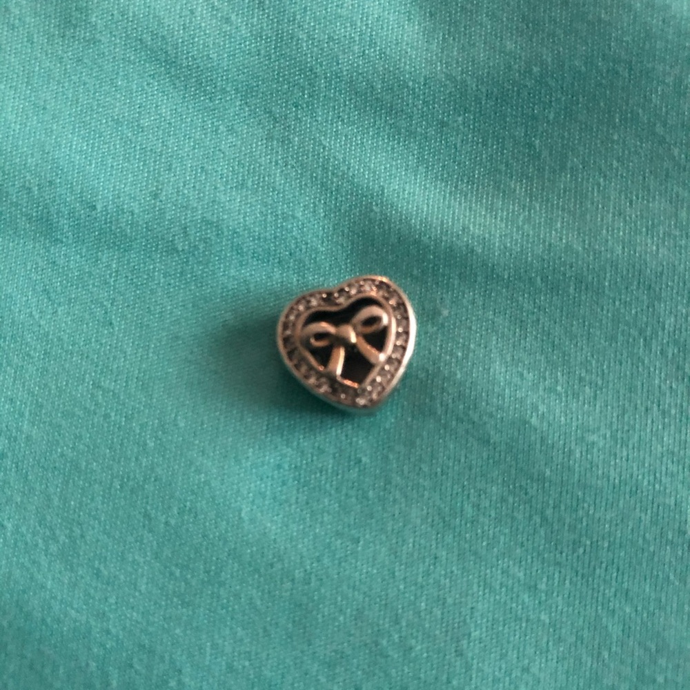 Pandora’s Reflexions Heart Clip Charm